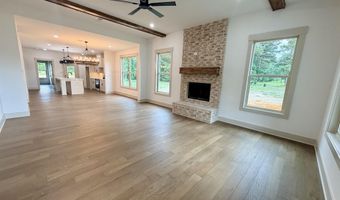 6812 N Detonti, Bauxite, AR 72011