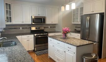 380 King St 5, Bristol, CT 06010