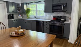 2807 Edgewood Dr, Altoona, PA 16602