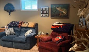 917 9th St, Aurora, NE 68818