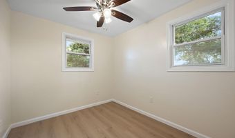 738 W BIRCHTREE Ln, Claymont, DE 19703