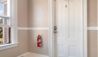 109 Church St 3, Newport, RI 02840