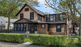 14 Robinson St, Narragansett, RI 02882