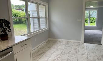 10 Crawford Dr, Bath, ME 04530