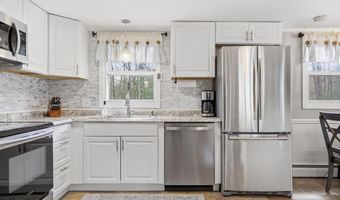 9 Tuttle Rd, Bedford, NH 03110
