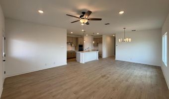 120 Peeps Ct, Adkins, TX 78101
