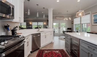 283 Broadway Ave, Newport, RI 02840