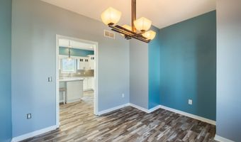 923 S 10th St, Adel, IA 50003
