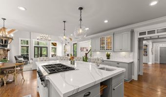 16066 Inverness Trl, Alpharetta, GA 30004