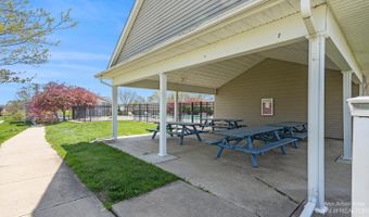 1328 Heatherwood Ln, Ann Arbor, MI 48108