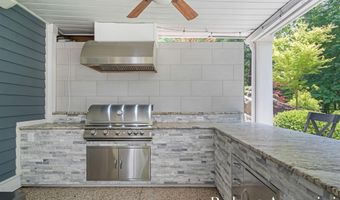 1977 EMERALD GLEN Ct NE, Ada, MI 49301