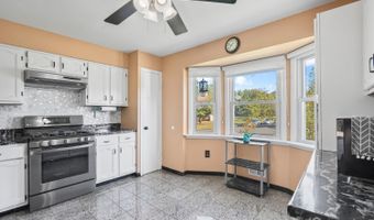 1 Dogwood Ct, Sayreville, NJ 08872