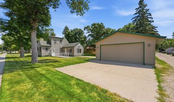 1002 Cedar St, Alexandria, MN 56308