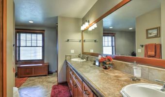 2405 S Lower Boulder Rd, Boulder, UT 84716