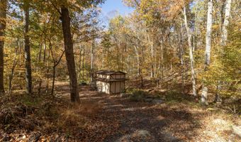 4 Laurel Ln, Clinton, CT 06413