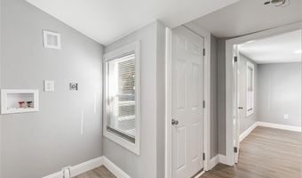 90 Huron St, Warwick, RI 02889