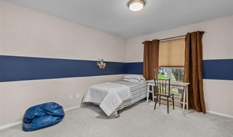 915 Timber Glen Ln, Ballwin, MO 63021