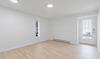 207 S PATRICK St 204, Alexandria, VA 22314