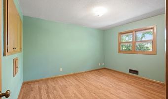321 Dunham Dr, Anoka, MN 55303