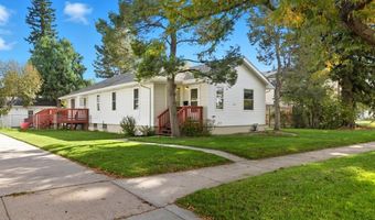 1107 E 20TH St, Cheyenne, WY 82001