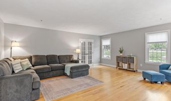 20 Lamplight Dr 29, Atkinson, NH 03811