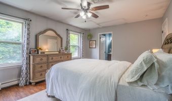 37 Evergreen Rd, Alloway, NJ 07461