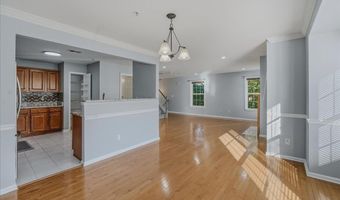 2 MARINA Dr, Bayonne, NJ 07002