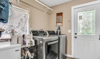 26689 W Pine St, Antioch, IL 60002