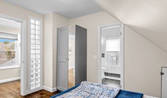47 R Jamaica 3, Boston, MA 02130