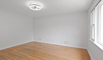 64 W 57TH St, Bayonne, NJ 07002