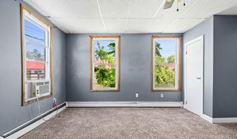 62 Center St, Amsterdam, NY 12010