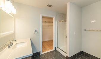 33 Huntsville Rd, Andover, NJ 07860