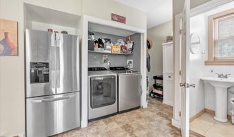 33 Murray St, Ansonia, CT 06401