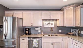1312 Knollwood Trl, Altoona, WI 54720