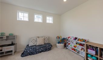 766 River Run Rd, Aurora, OH 44202