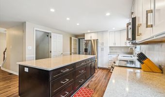 877 DORIS Dr, Arnold, MD 21012