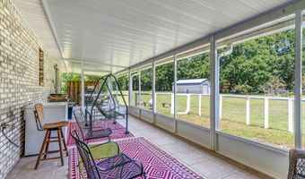 1401 Greenwood Rd, Baker, FL 32531