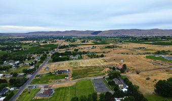 7 W Wagon Wheel Pr NW, Benton City, WA 99320