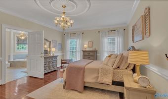 1023 E Main St, Albertville, AL 35951