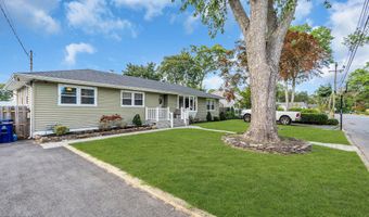 808 Sunset Rd, Beachwood, NJ 08722