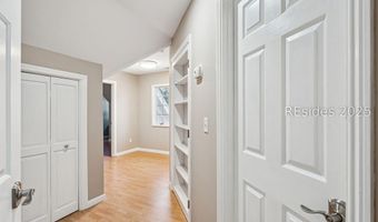 210 Old Plantation Dr, Beaufort, SC 29907