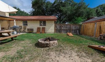 1204 Live Oak Dr, Alice, TX 78332
