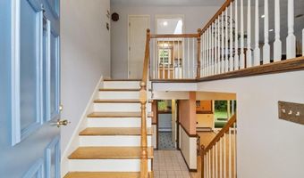 14 Olde Berry Rd, Andover, MA 01810