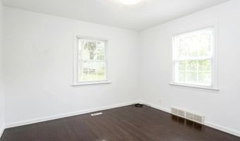 124 Minturn Pl, Bridgeport, CT 06606