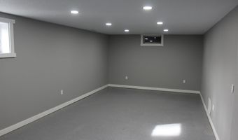 205 Woodlyn Way, Algona, IA 50511