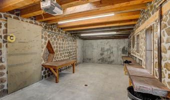 67 Little Donner Dr, Cascade, ID 83611