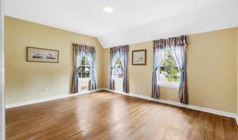 42 Pheasant Ridge Dr, Albany, NY 12211