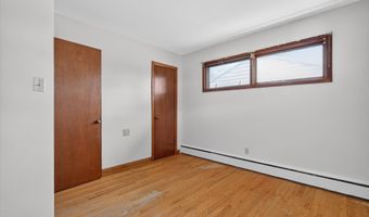 11 Peter Ln, Amsterdam, NY 12010