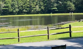 47 HOLIDAY Dr, Albrightsville, PA 18210