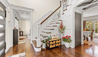 123 Columbus Blvd, Amityville, NY 11701